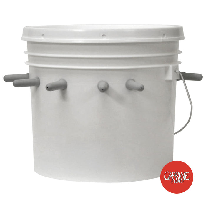 Caprine Feeding Outfit