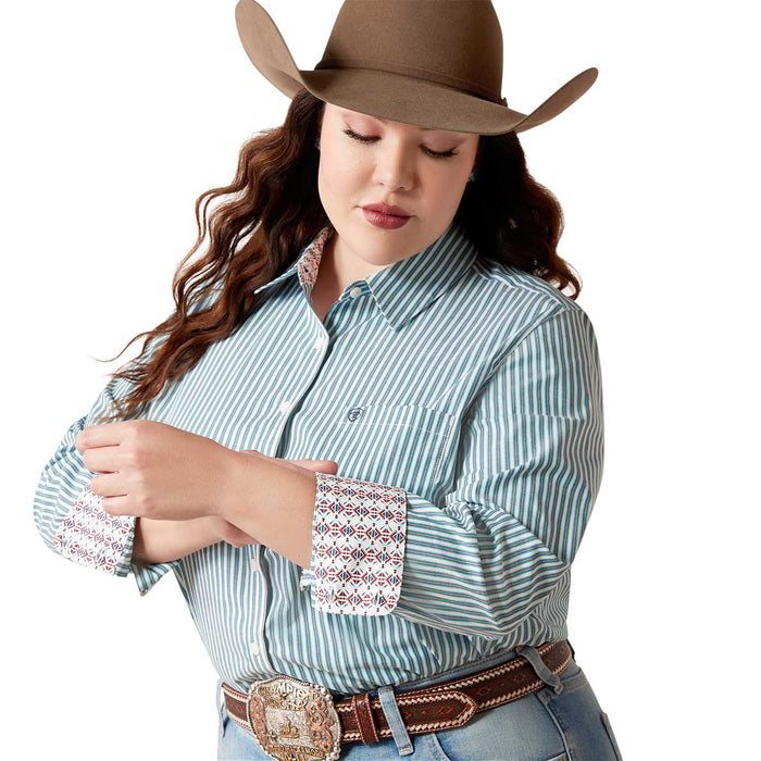 Ariat Women's Kirby Wrinkle - Free Long Sleeve Shirt – Figure - Flattering, Equestrian Performance Top - AI57D - Multi - Small - 4