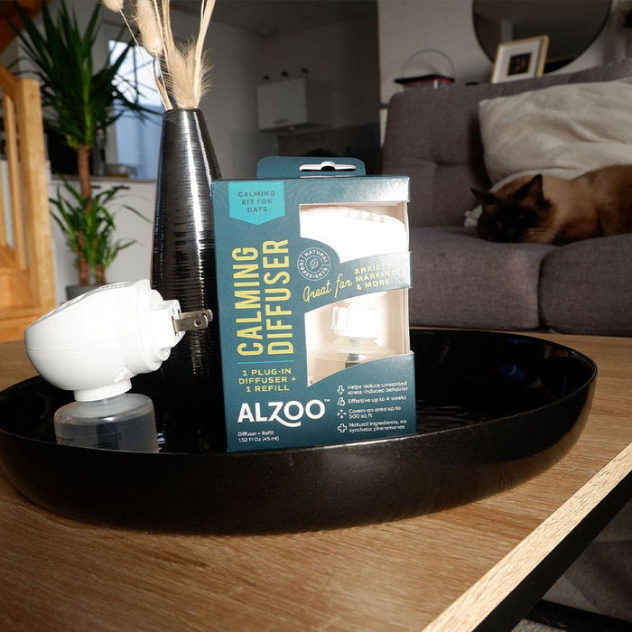 Natural Plant - Based Calming Plug - In Home Diffuser Kit & Refills for Cats - 7VWR - Diffuser Kit (1 Plug - In & 1 Refill) - 9